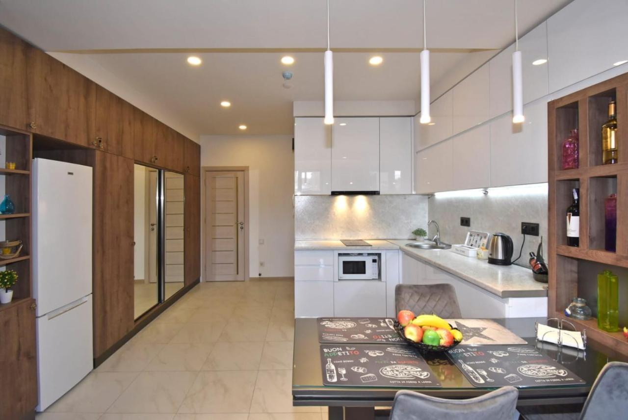 Home4You City Center Apartments Jerevan Buitenkant foto