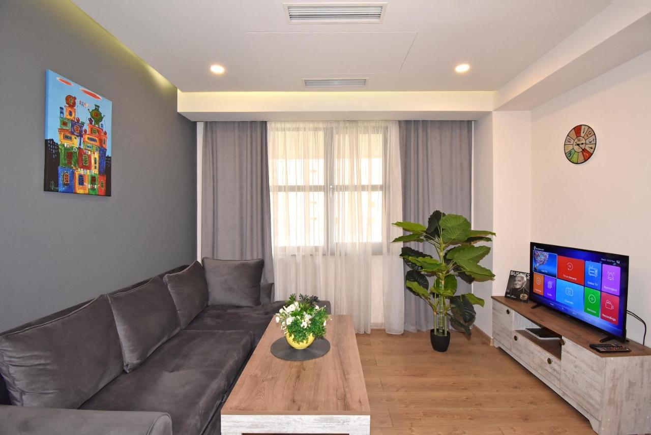 Home4You City Center Apartments Jerevan Buitenkant foto
