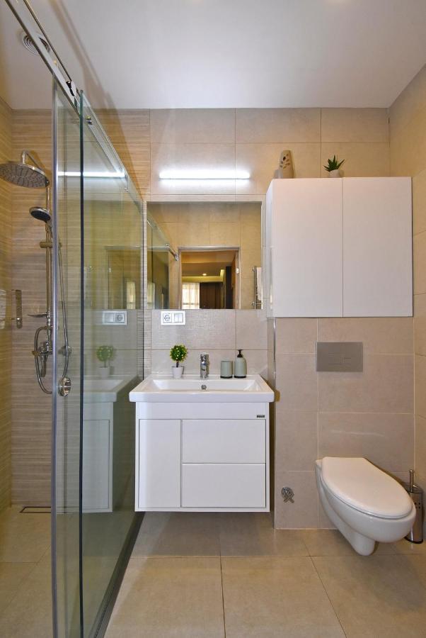 Home4You City Center Apartments Jerevan Buitenkant foto