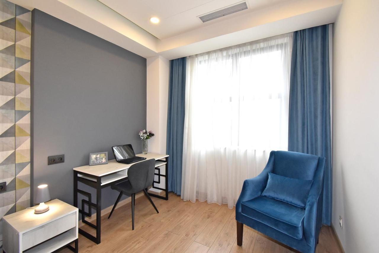 Home4You City Center Apartments Jerevan Buitenkant foto