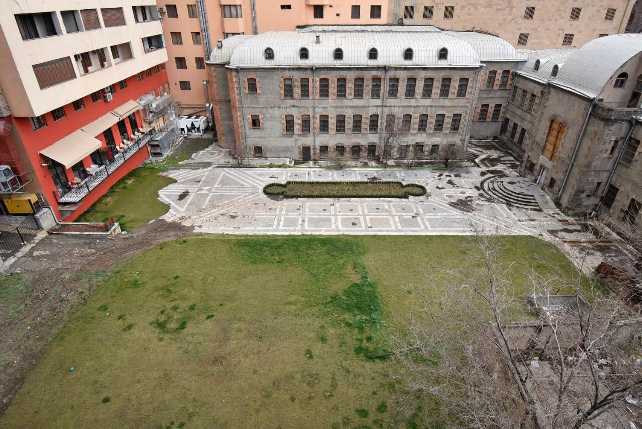 Home4You City Center Apartments Jerevan Buitenkant foto